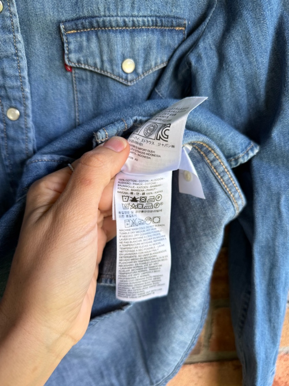 Levi's Ultimate Western Long Sleeve Denim Shirt Classic Fit Pearl Snap Buttons - Picture 5 of 6